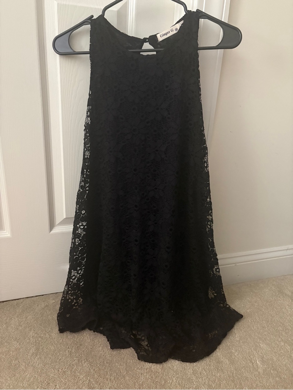 Black Lace Midi Dress - Classic Sleeveless Design - Picture 6 of 6